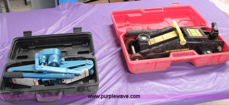 image for item 6498 (2) jacks