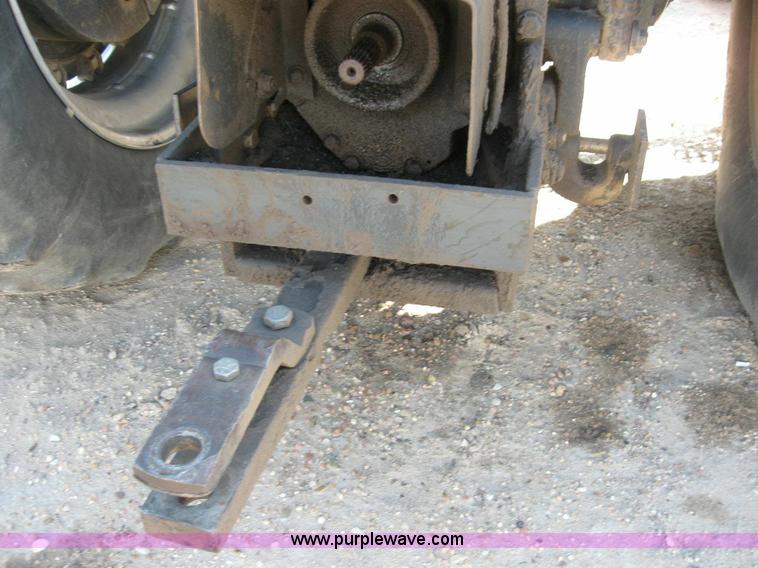 image for item 6796 1985 International 5288 tractor