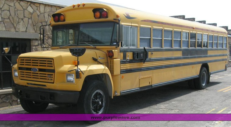 image for item 6819 1989 Ford 71 passenger bus