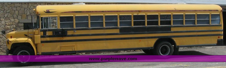 image for item 6819 1989 Ford 71 passenger bus