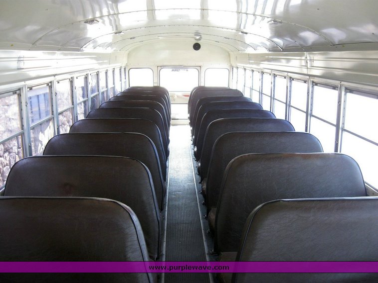 image for item 6819 1989 Ford 71 passenger bus