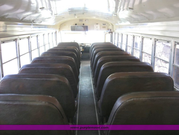 image for item 6819 1989 Ford 71 passenger bus
