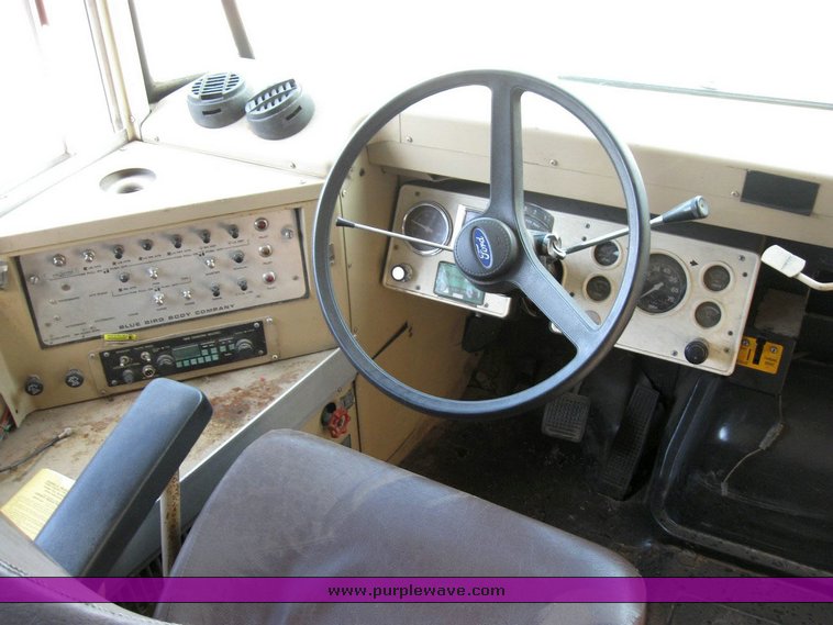 image for item 6819 1989 Ford 71 passenger bus