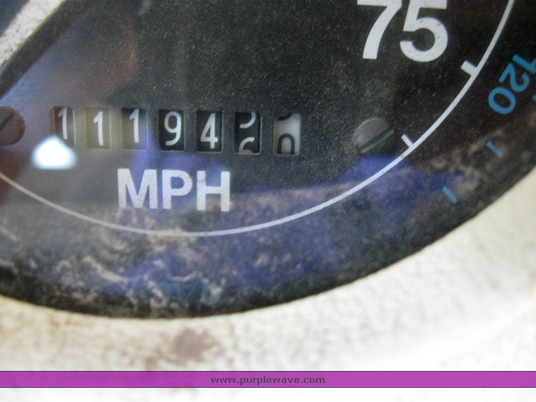 image for item 6819 1989 Ford 71 passenger bus