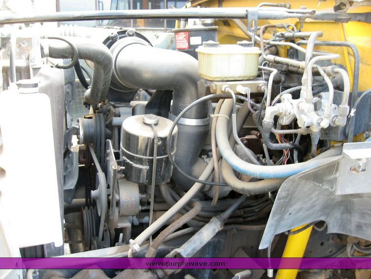 image for item 6819 1989 Ford 71 passenger bus