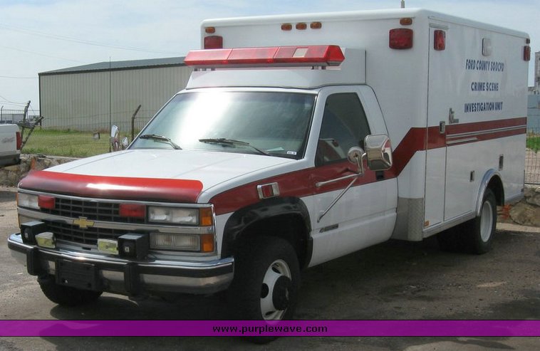 image for item 6820 1993 Chevrolet K3500 ambulance