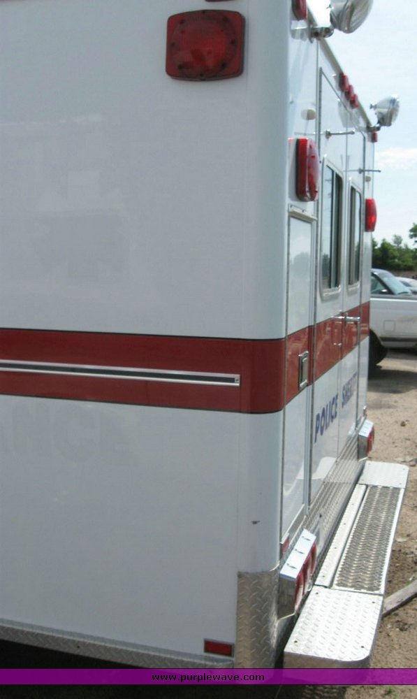 image for item 6820 1993 Chevrolet K3500 ambulance