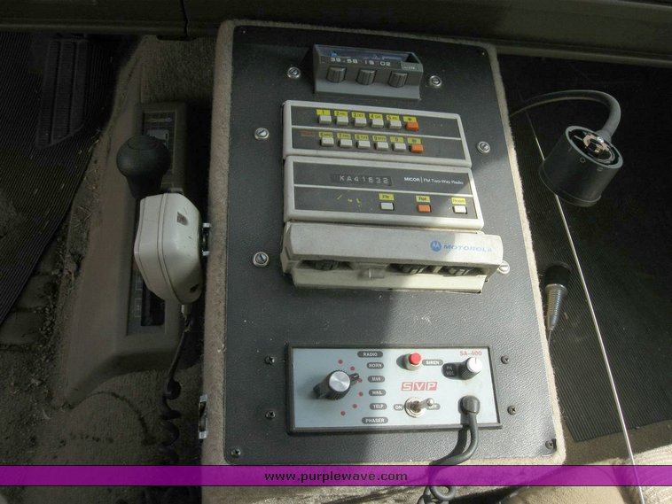 image for item 6820 1993 Chevrolet K3500 ambulance