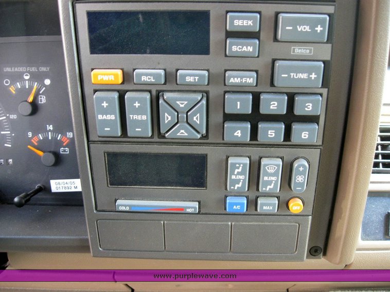 image for item 6820 1993 Chevrolet K3500 ambulance