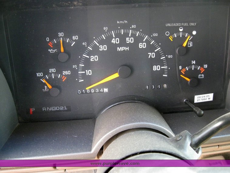 image for item 6820 1993 Chevrolet K3500 ambulance