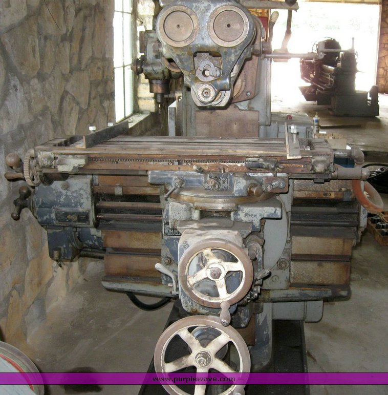 image for item 6825 Brown and Sharpe milling machine
