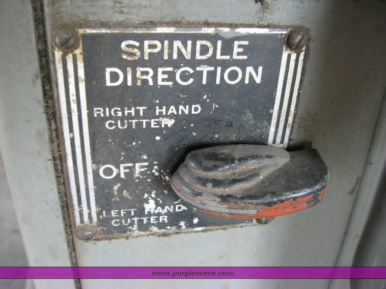 image for item 6825 Brown and Sharpe milling machine