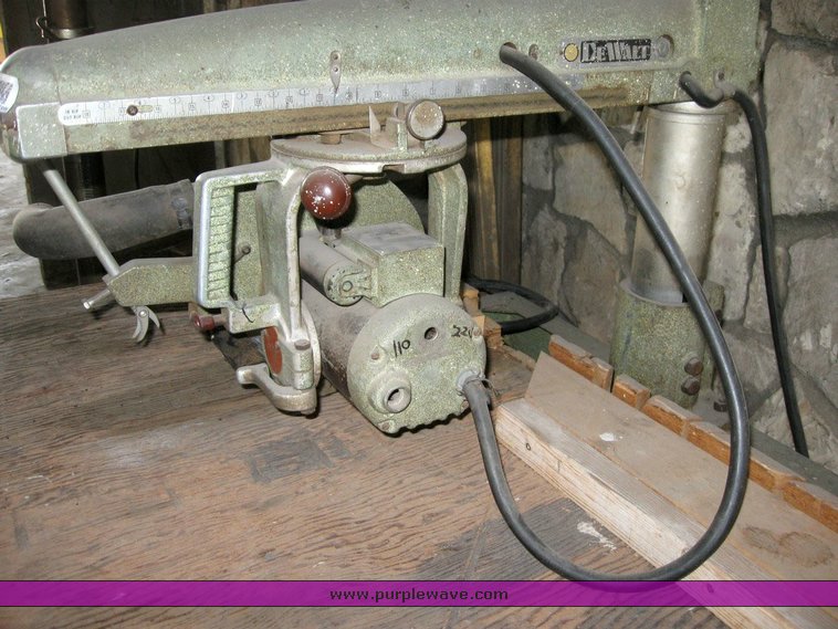 image for item 6828 DeWalt table saw