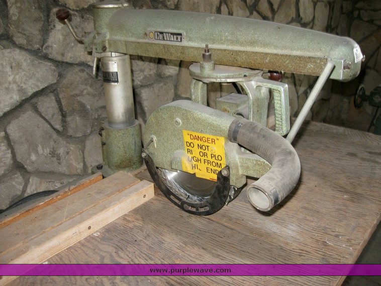 image for item 6828 DeWalt table saw