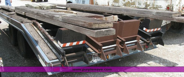 image for item 6831 1990 Trail King TK32-2000 tandem axle trailer