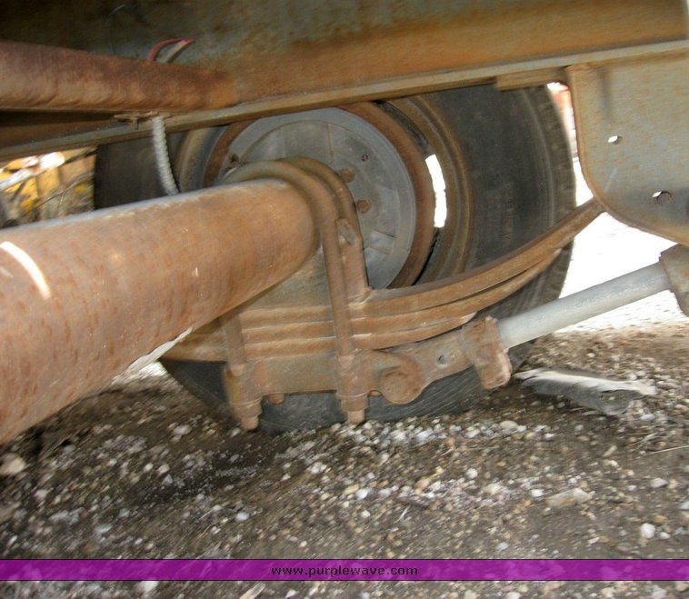 image for item 6831 1990 Trail King TK32-2000 tandem axle trailer