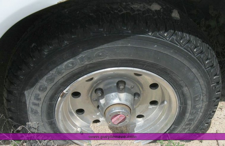 image for item 6832 1996 Ford F-150 XL