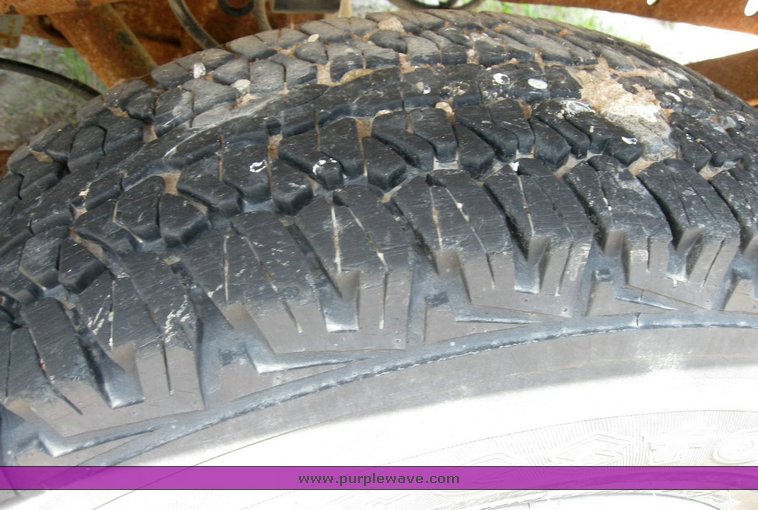 image for item 6832 1996 Ford F-150 XL