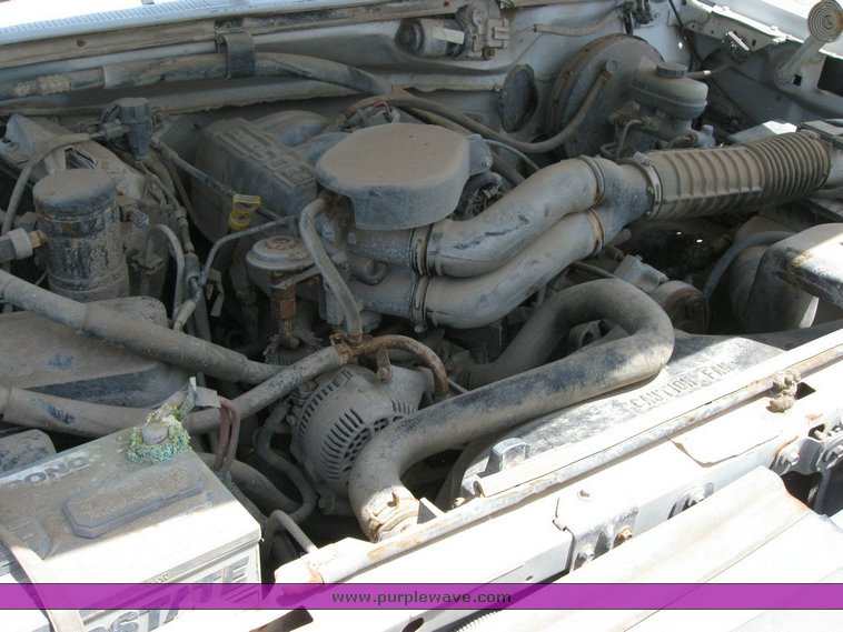 image for item 6832 1996 Ford F-150 XL