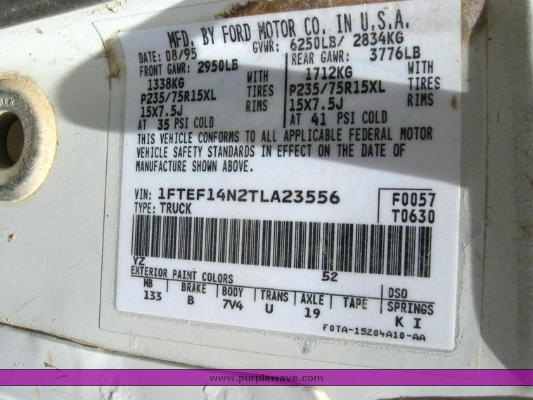 image for item 6832 1996 Ford F-150 XL