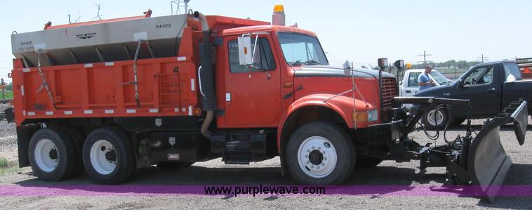 image for item 6852 1993 International Series 4900 dump truck with plow and spreader