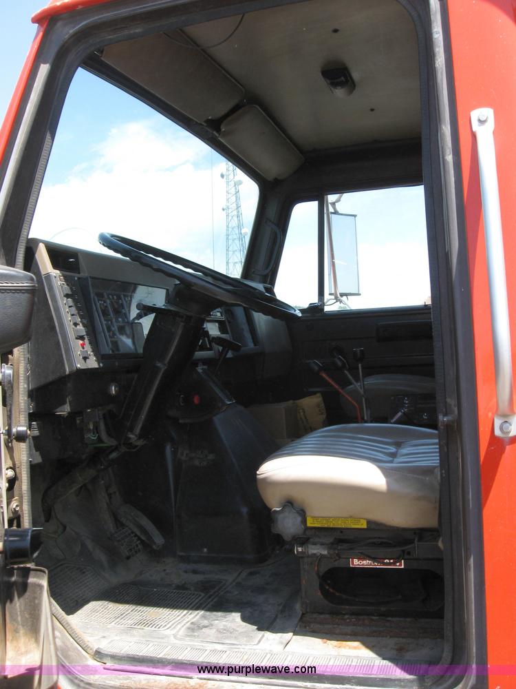 image for item 6852 1993 International Series 4900 dump truck with plow and spreader