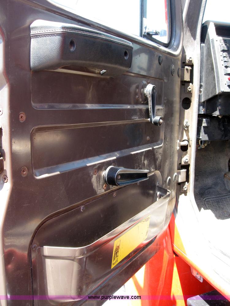 image for item 6852 1993 International Series 4900 dump truck with plow and spreader