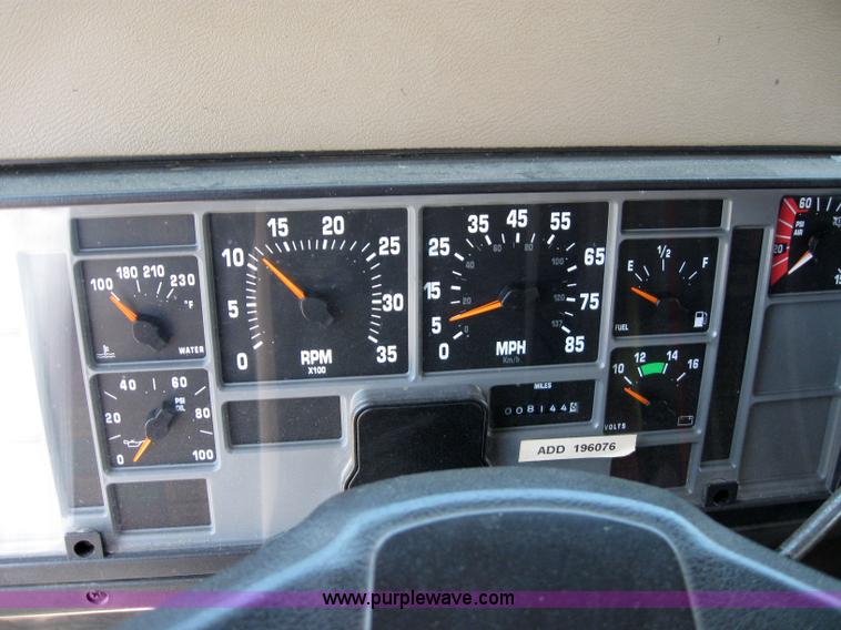 image for item 6852 1993 International Series 4900 dump truck with plow and spreader