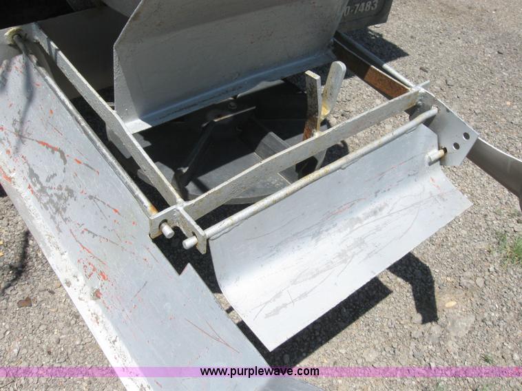 image for item 6852 1993 International Series 4900 dump truck with plow and spreader