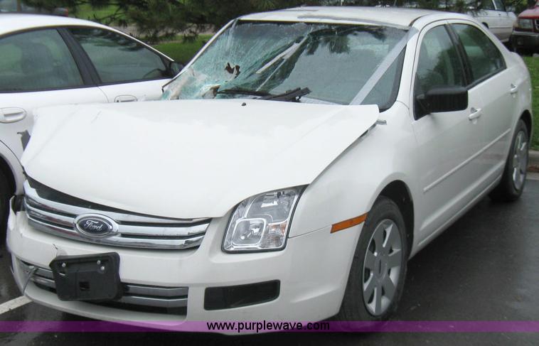 image for item 7251 2008 Ford Fusion S