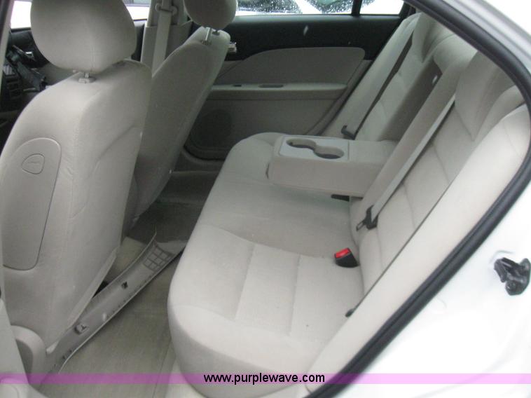 image for item 7251 2008 Ford Fusion S