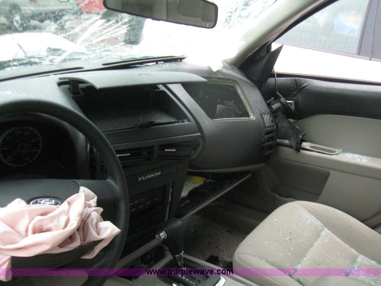 image for item 7251 2008 Ford Fusion S