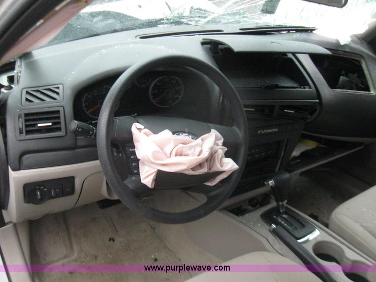 image for item 7251 2008 Ford Fusion S
