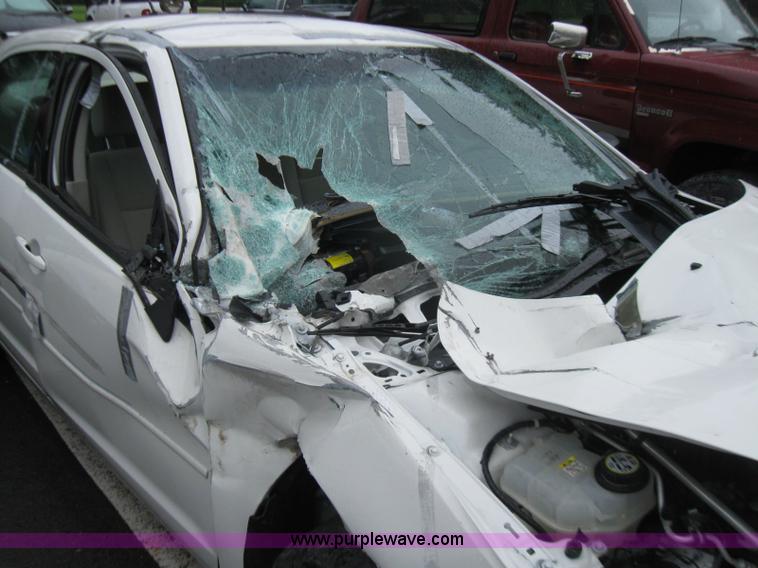 image for item 7251 2008 Ford Fusion S