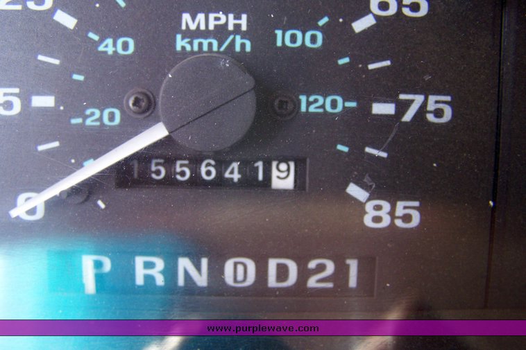 image for item 8493 1994 Ford Explorer