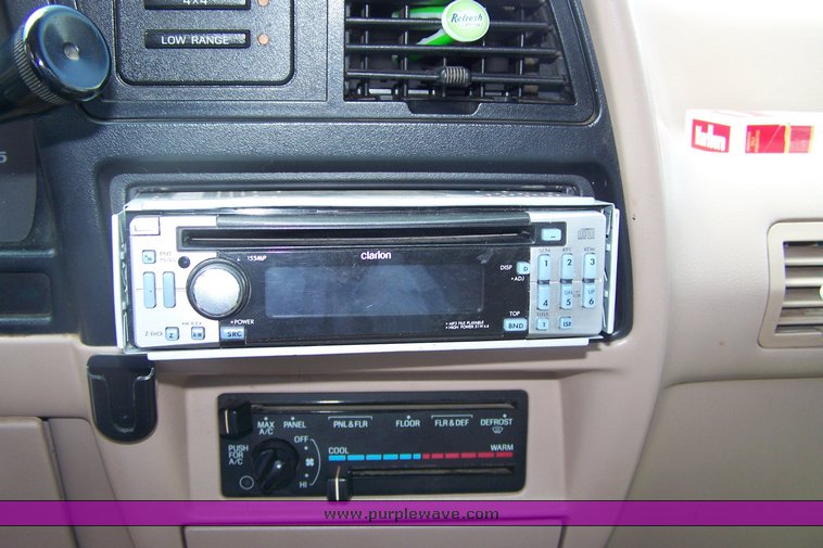 image for item 8493 1994 Ford Explorer