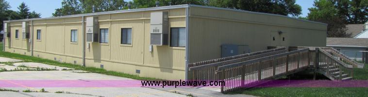 image for item 9000 2000 TSI C/R mobile classroom complex