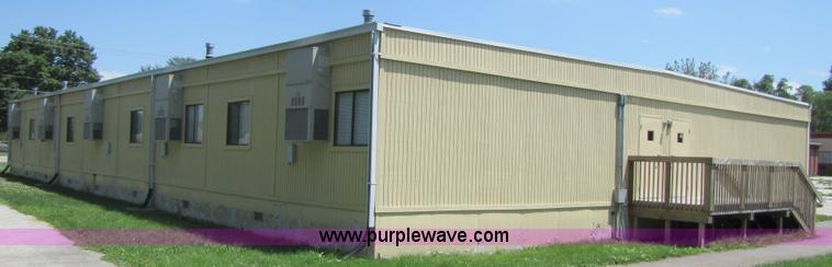 image for item 9000 2000 TSI C/R mobile classroom complex