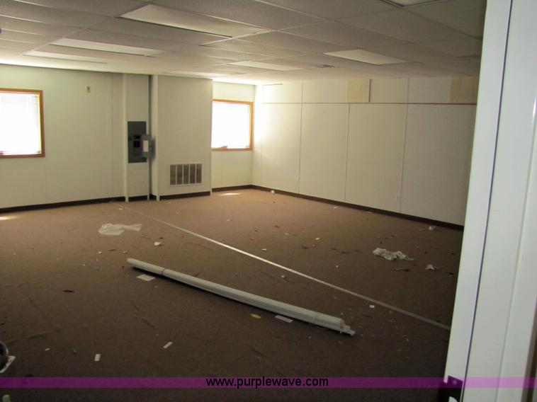 image for item 9000 2000 TSI C/R mobile classroom complex