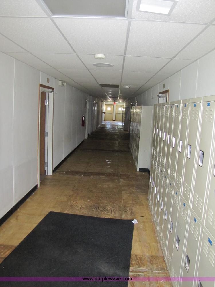 image for item 9000 2000 TSI C/R mobile classroom complex