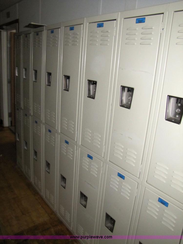 image for item 9000 2000 TSI C/R mobile classroom complex