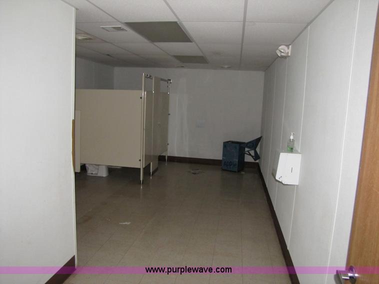 image for item 9000 2000 TSI C/R mobile classroom complex