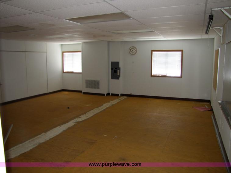 image for item 9000 2000 TSI C/R mobile classroom complex