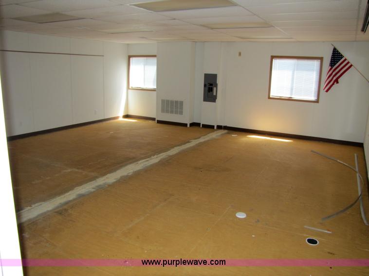 image for item 9000 2000 TSI C/R mobile classroom complex