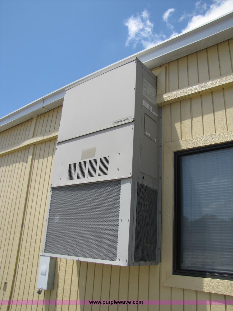 image for item 9000 2000 TSI C/R mobile classroom complex