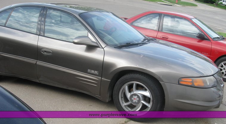 image for item 9211 2000 Pontiac Bonneville SSEI