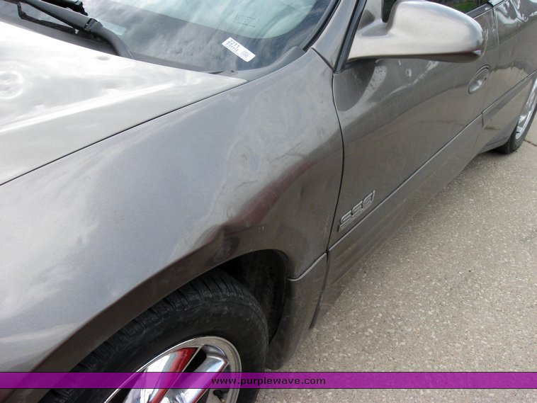 image for item 9211 2000 Pontiac Bonneville SSEI