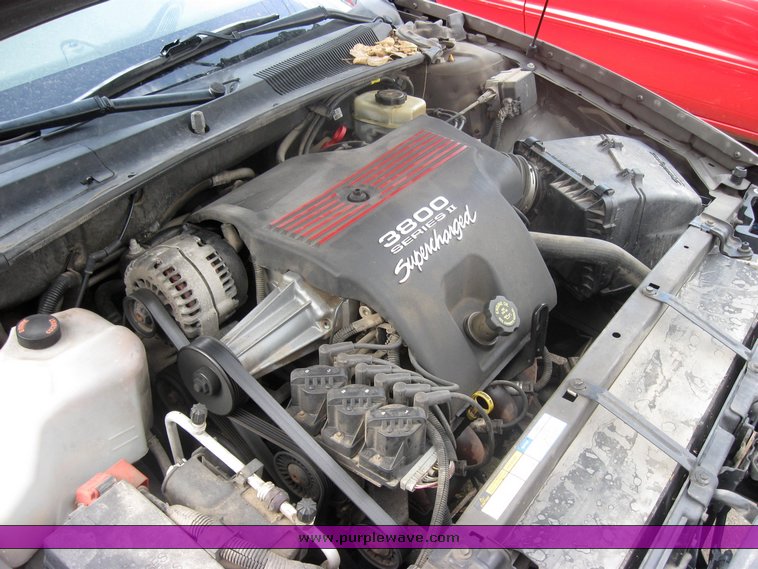 image for item 9211 2000 Pontiac Bonneville SSEI