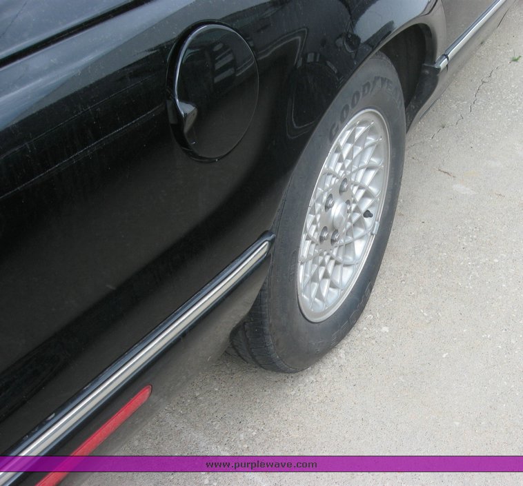 image for item 9212 1997 Chrysler LHS