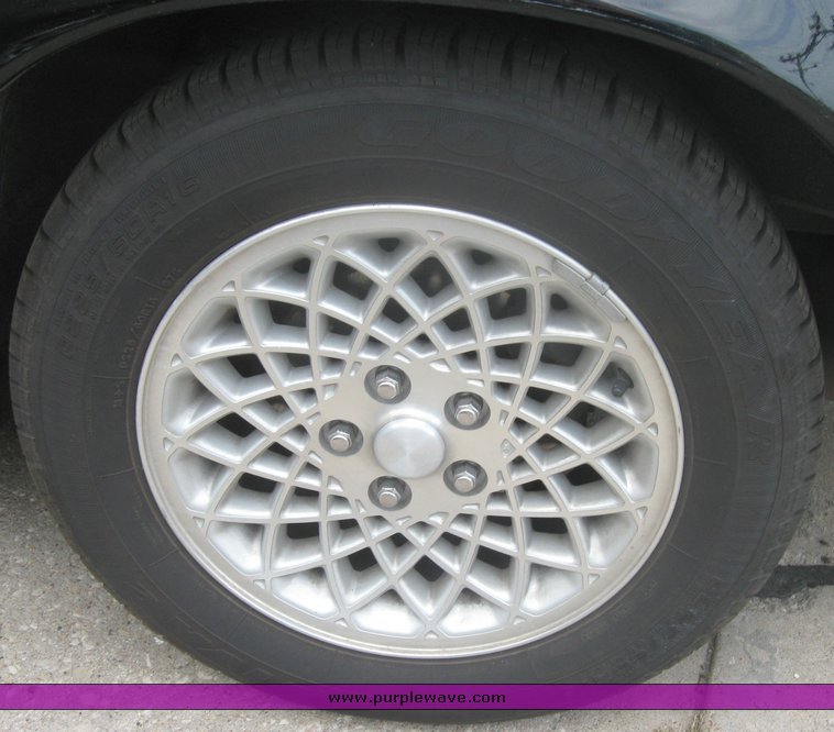 image for item 9212 1997 Chrysler LHS